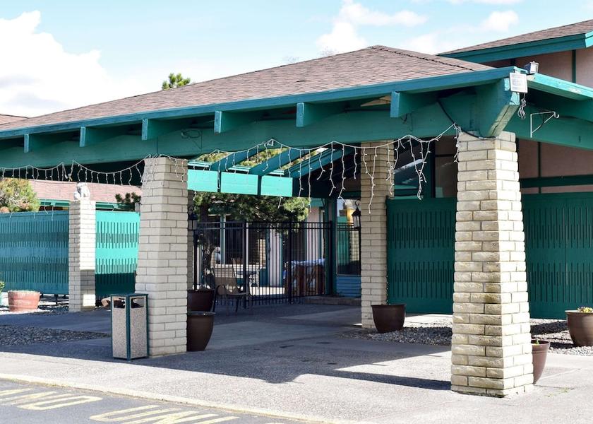 Oregon Umatilla Exterior Detail