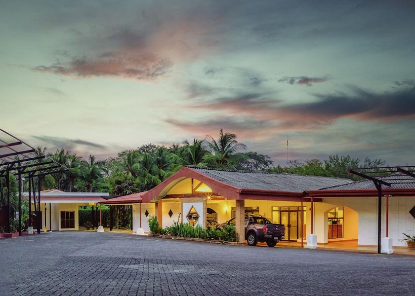 Puntarenas Esterillos Facade