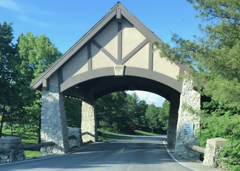 Missouri Branson West Entrance
