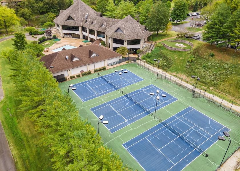 Missouri Branson West Tennis Court