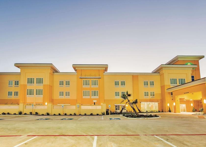 Texas Cotulla Exterior Detail