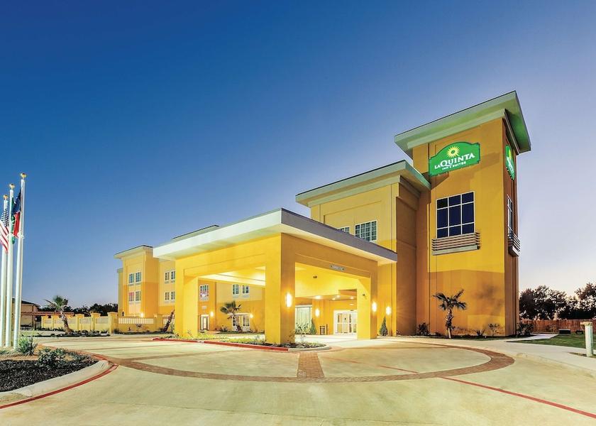 Texas Cotulla Exterior Detail