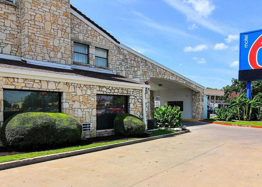 Texas Austin Hotel Exterior