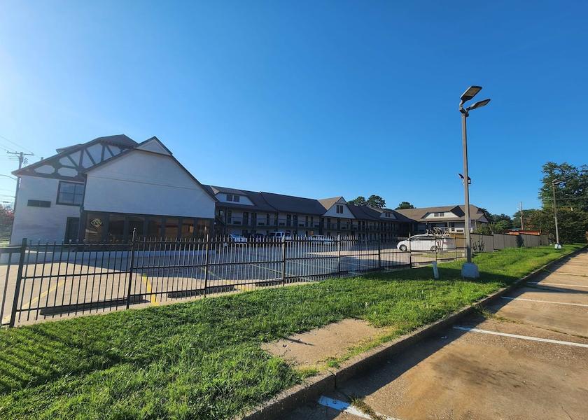 Texas Longview Exterior Detail