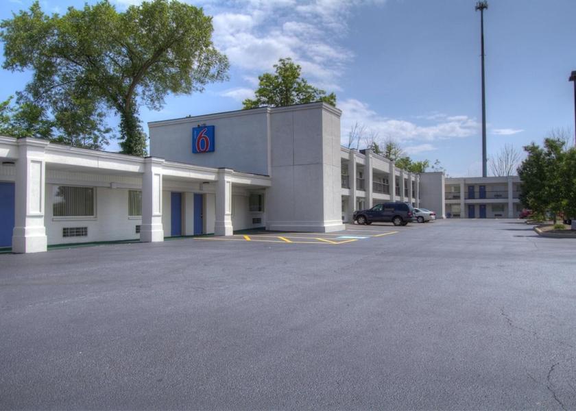 Minnesota Richfield Exterior Detail