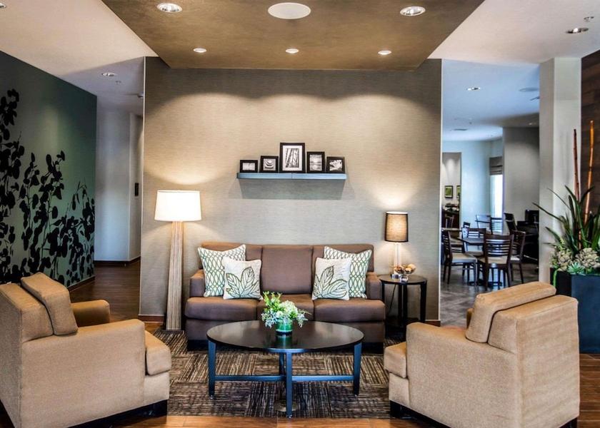 Kansas Garden City Lobby