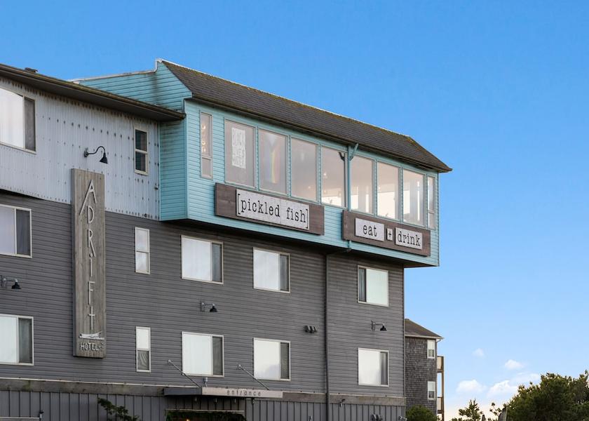 Washington Long Beach Exterior Detail