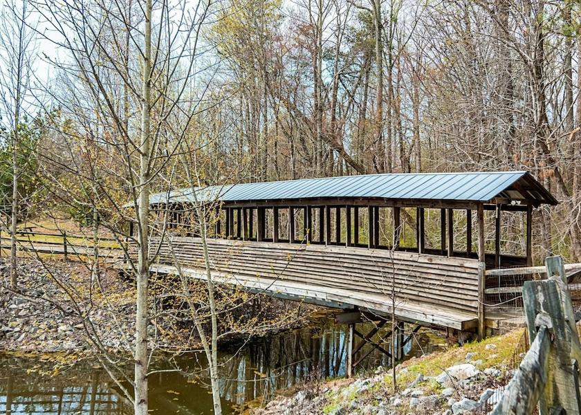 Virginia Burkeville Exterior Detail