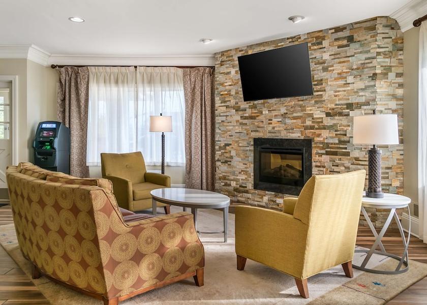 Michigan Hartland Lobby