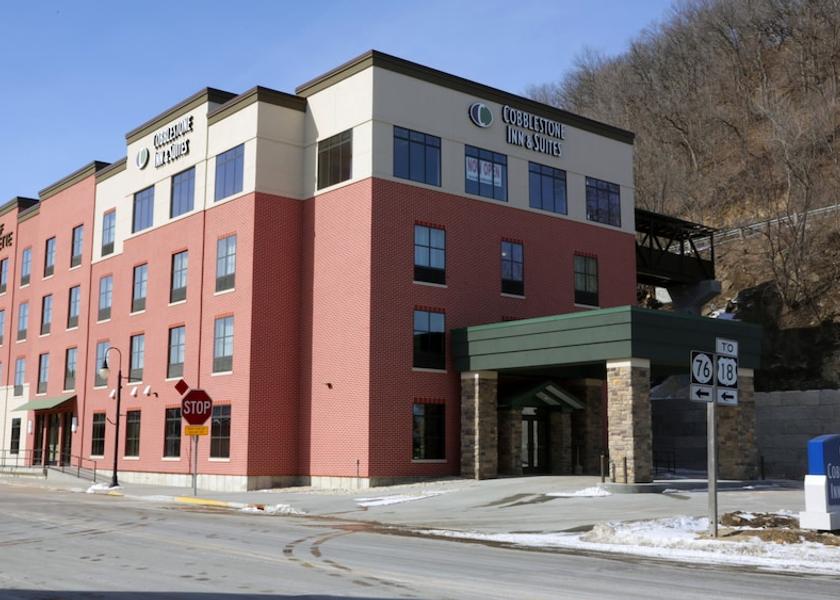 Michigan Marquette Exterior Detail