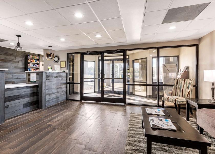 Tennessee Gordonsville Lobby