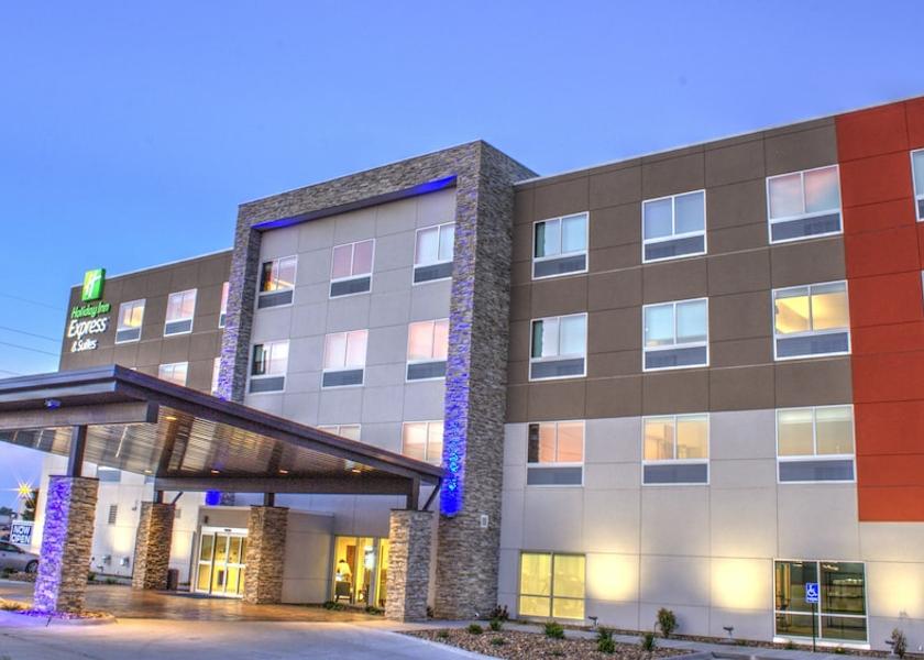 Iowa Spencer Exterior Detail