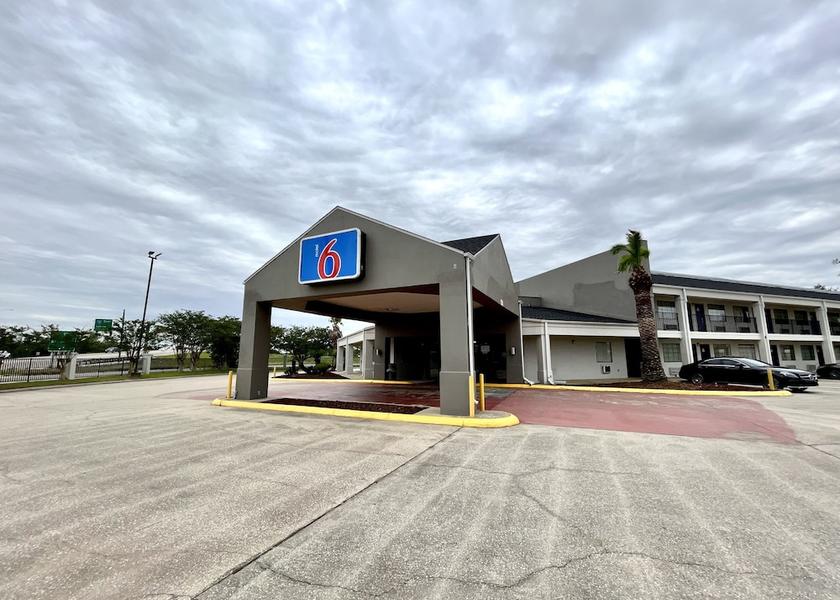 Louisiana Lake Charles Exterior Detail