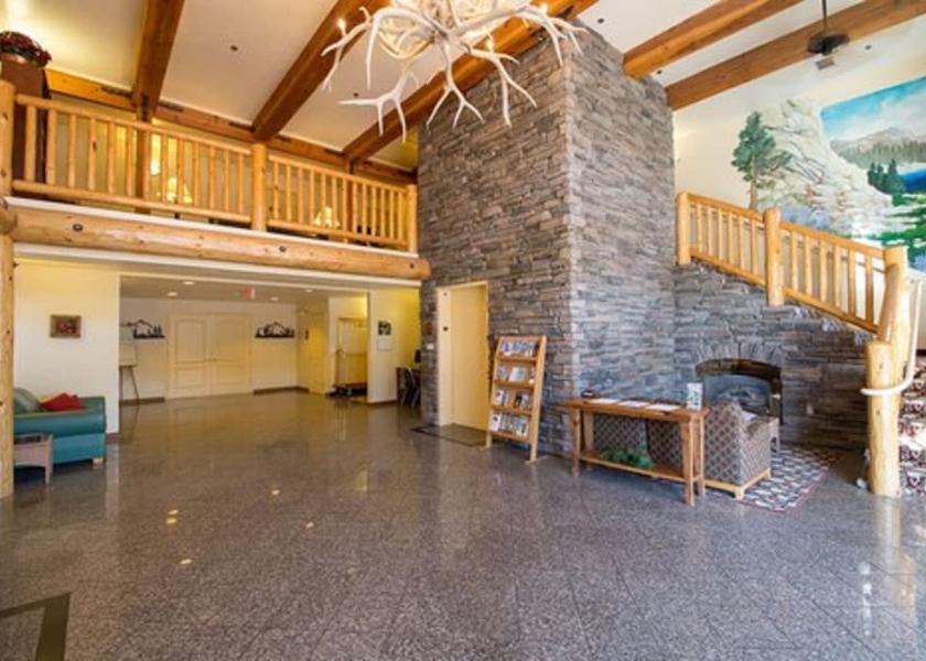 California Murphys Interior Entrance