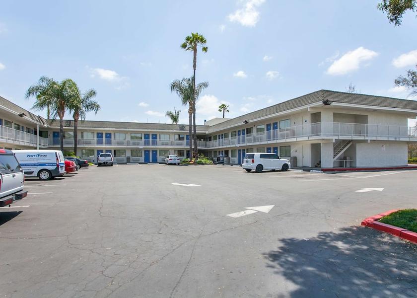 California Rosemead Exterior