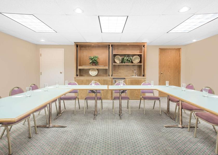 Wisconsin Green Bay Meeting Room