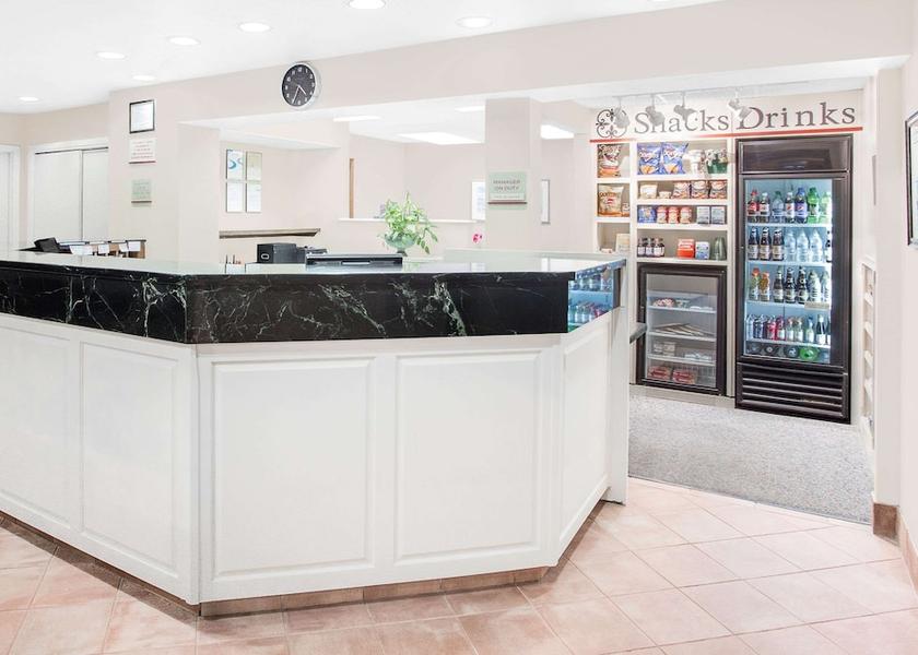 Wisconsin Green Bay Lobby