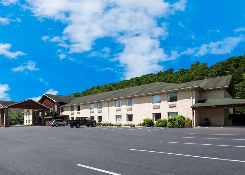 West Virginia Berkeley Springs Exterior Detail
