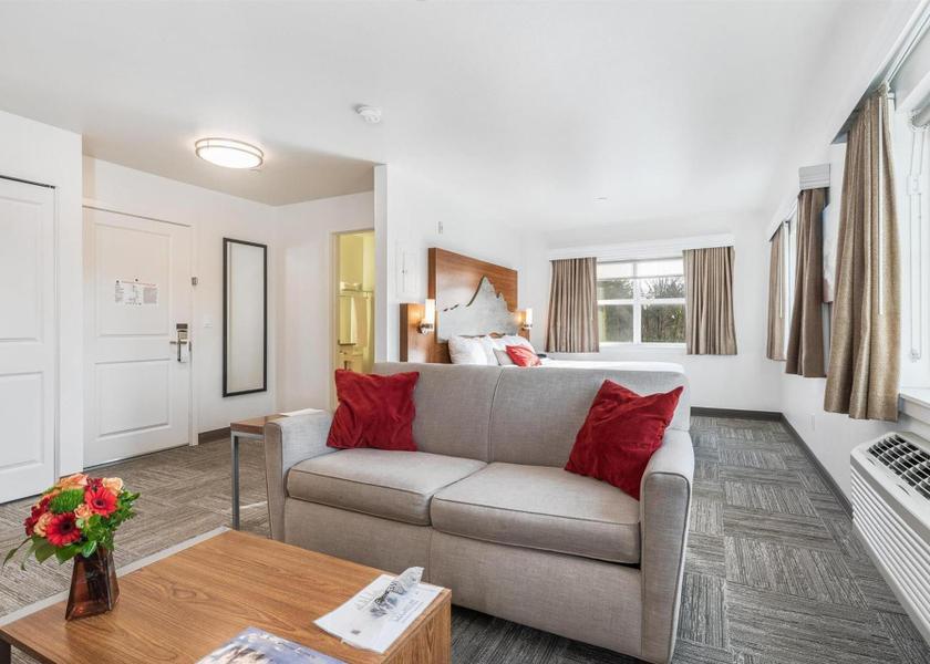 Washington Bainbridge Island 1 King Bed, Non-Smoking, Sofabed