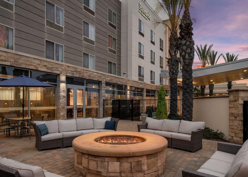 California Tustin Amenity