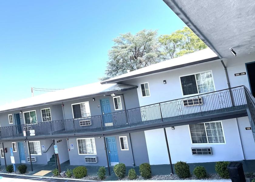 California Redding Facade