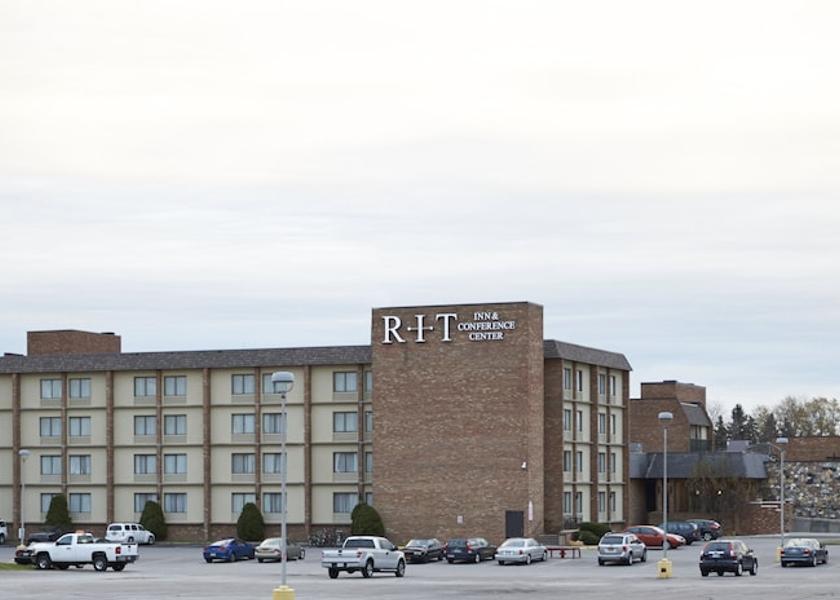 New York Henrietta Parking