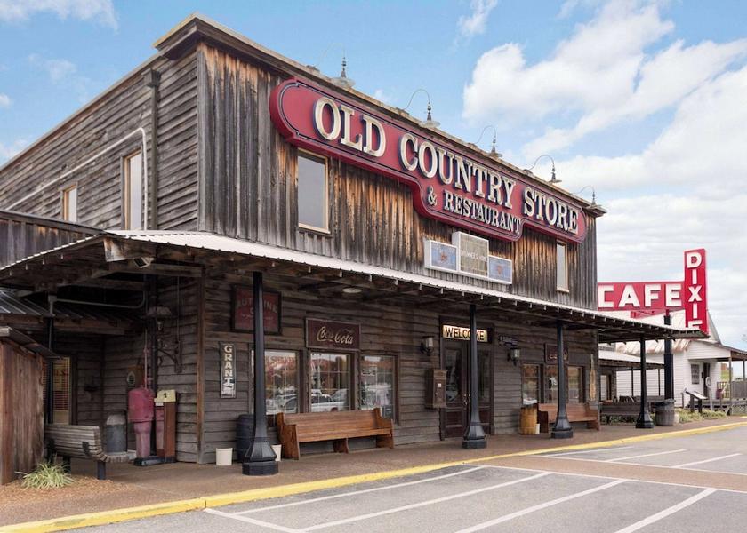 Georgia Jackson Exterior Detail