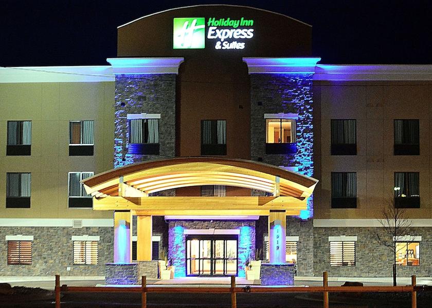 Montana Glendive Exterior Detail