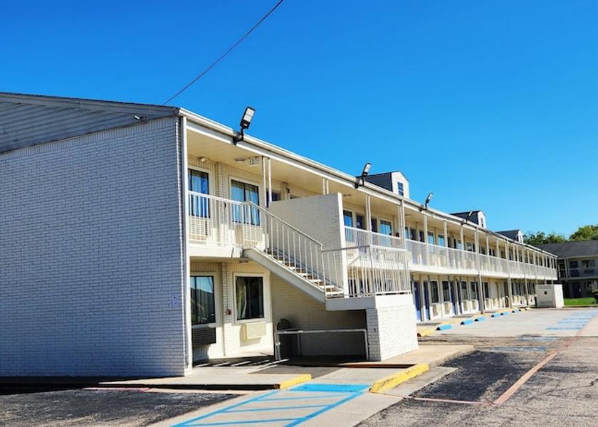 New York Webster Exterior Detail