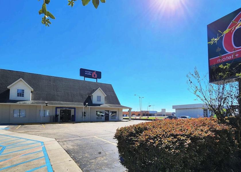 New York Webster Exterior Detail