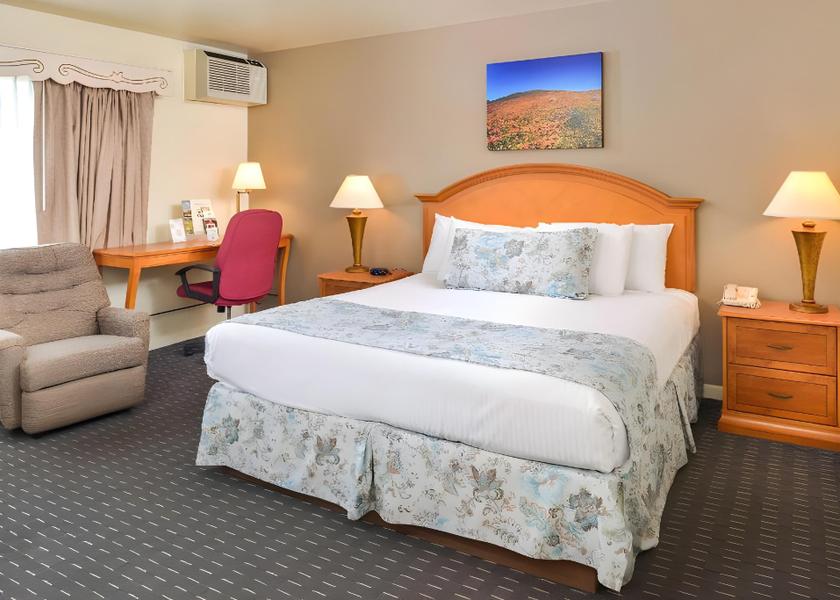 California Solvang 1 King Bed Deluxe
