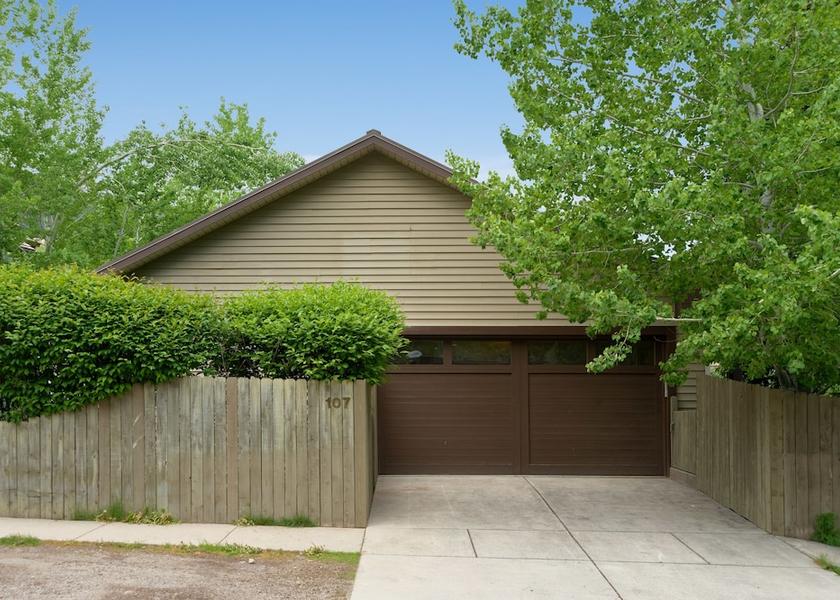 Colorado Aspen Exterior Detail