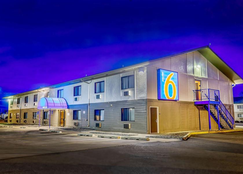 Georgia Duluth Exterior Detail