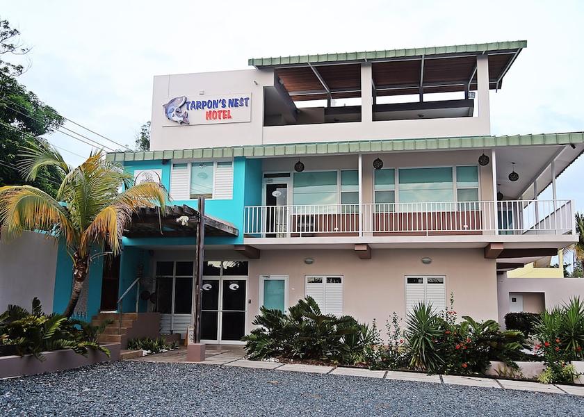  Loiza Exterior Detail