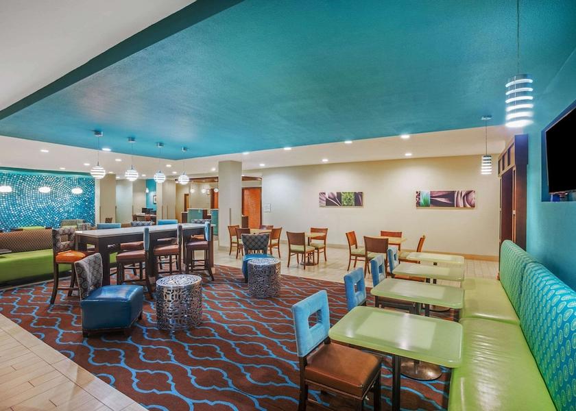 Texas Beeville Lobby