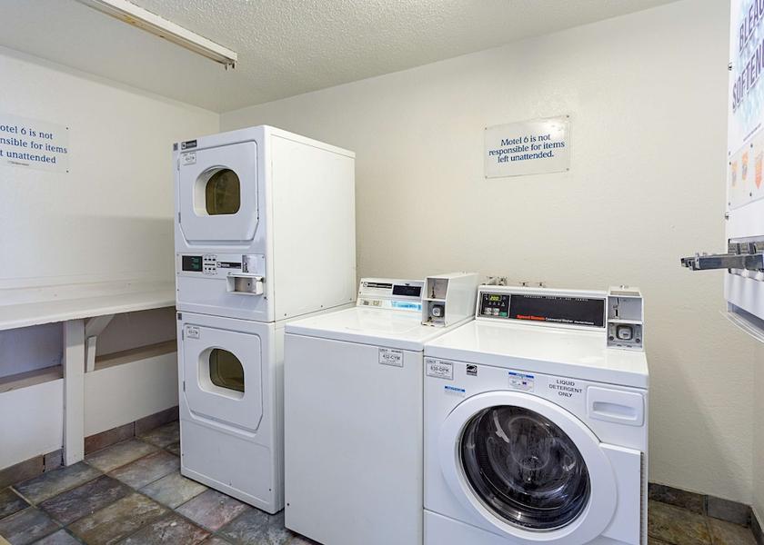 Louisiana Baton Rouge Laundry room