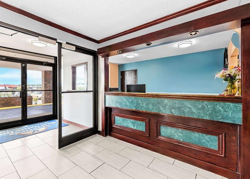 Tennessee McMinnville Lobby