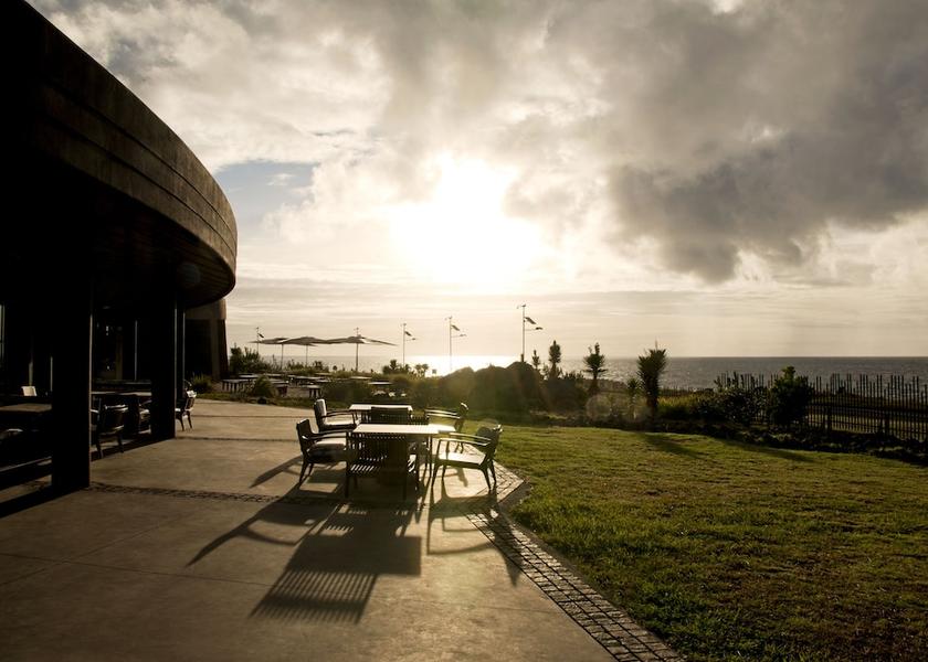  Hanga Roa Porch
