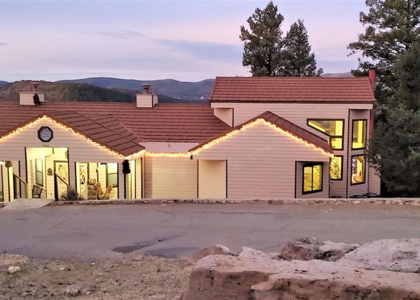 New Mexico Ruidoso Front of property