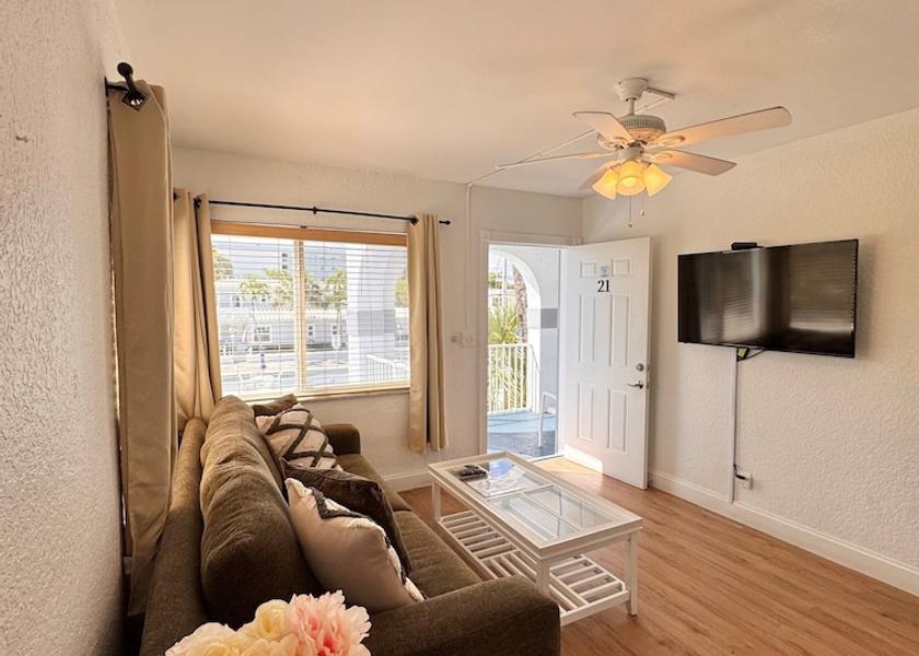 Florida Lauderdale-by-the-Sea Living Area