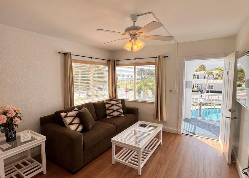 Florida Lauderdale-by-the-Sea Living Area