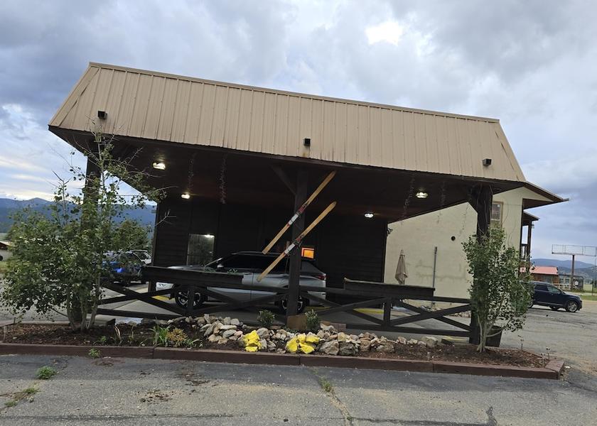New Mexico Eagle Nest Facade