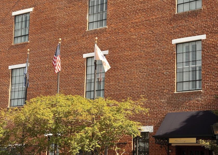 Illinois Charleston Exterior Detail