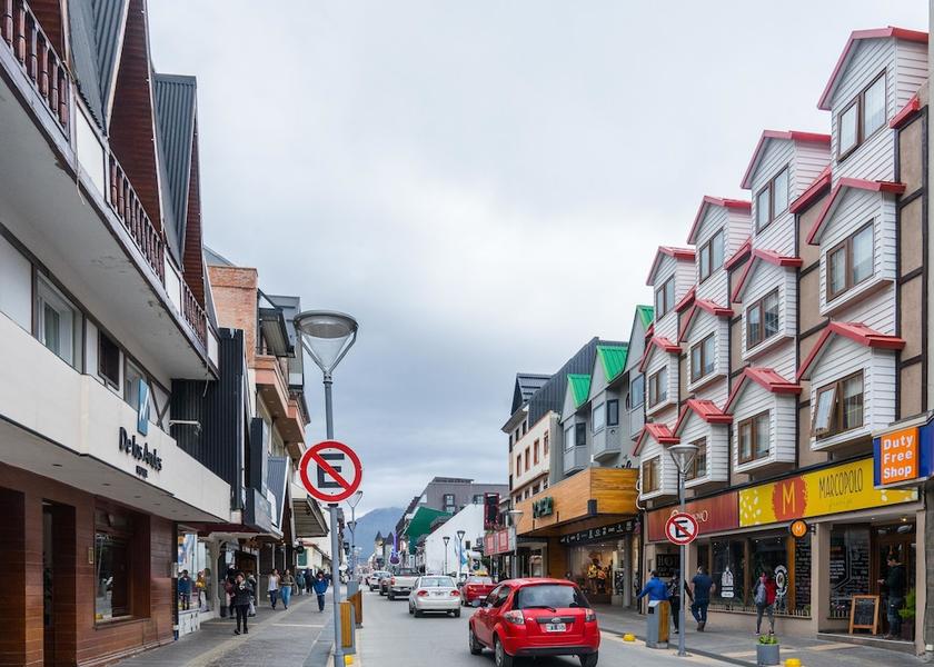 Magallanes Ushuaia Facade