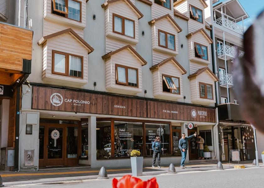 Magallanes Ushuaia Facade