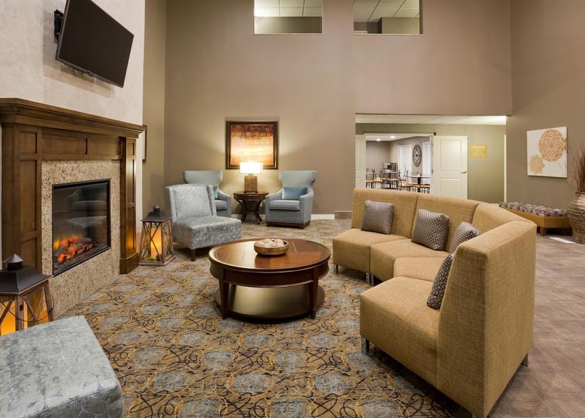 California Delano Lobby