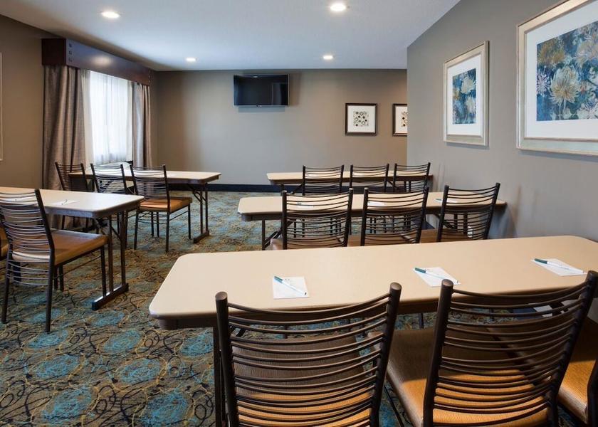 California Delano Meeting Room