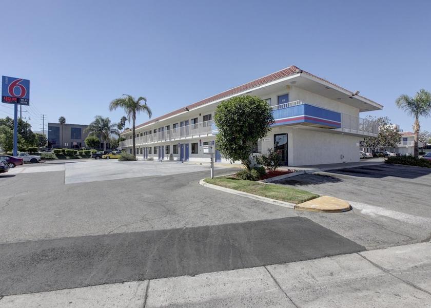 California Corona Exterior Detail