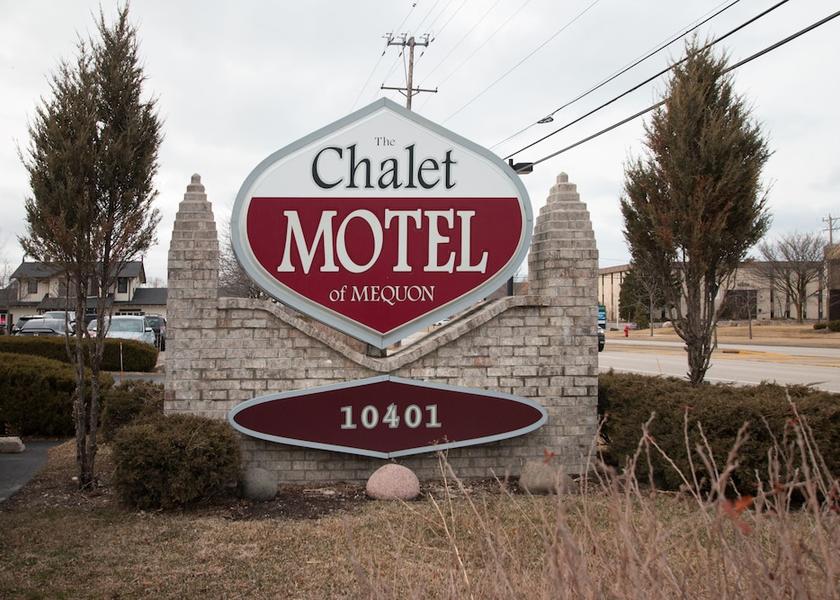 Wisconsin Mequon Entrance