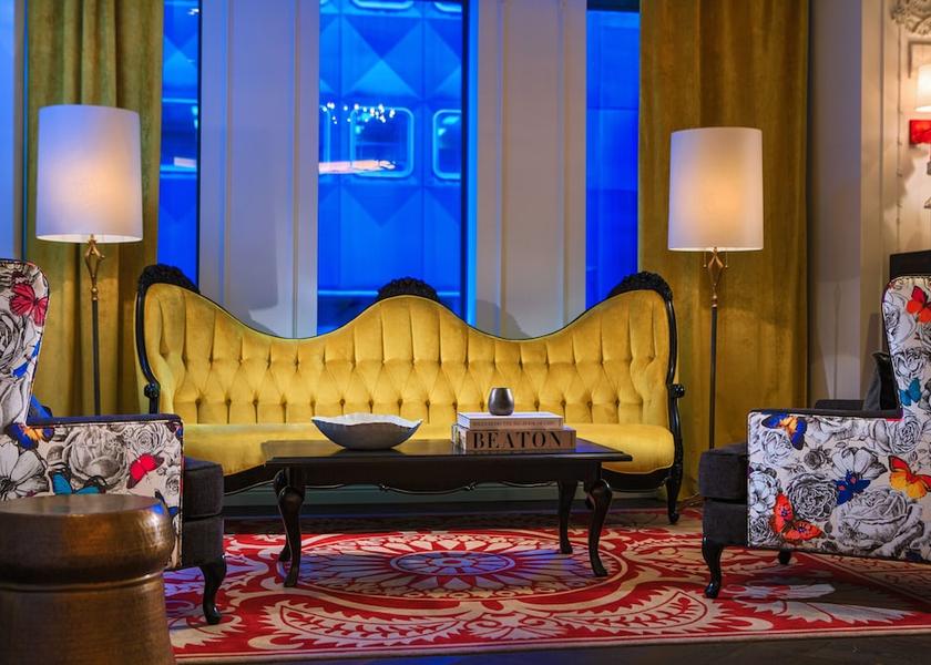 Pennsylvania Pittsburgh Lobby sitting area